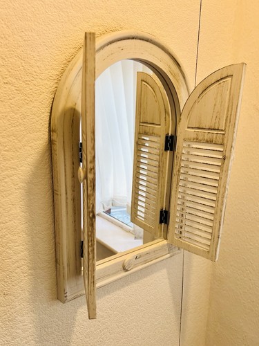Arched wall mirror with - wall,