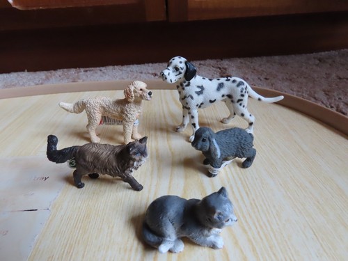 Schleich pet animal figures - 5,