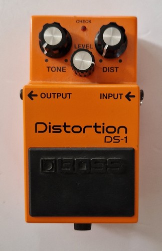 Boss distortion pedal - distortion, –