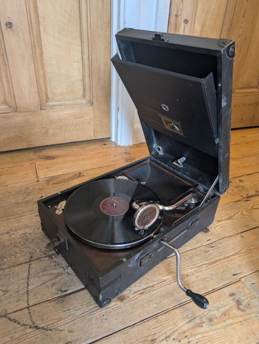 Antique hmv model - hmv, portable