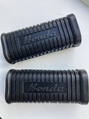 Honda pillion rubbers cz100 - pillion, rubbers,