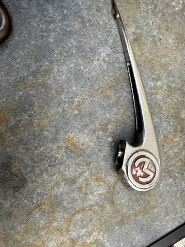 Morris minor bonnet mascot - minor,