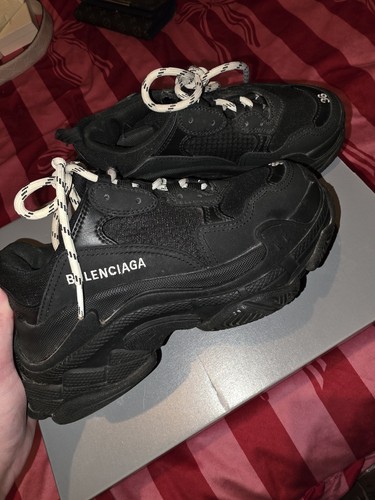 Balenciaga black low top - black,