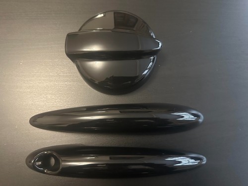 Gloss black fuel - black,