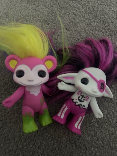 Zelfs monkey and pirate - and,