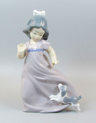 Nao lladro porcelain - by,