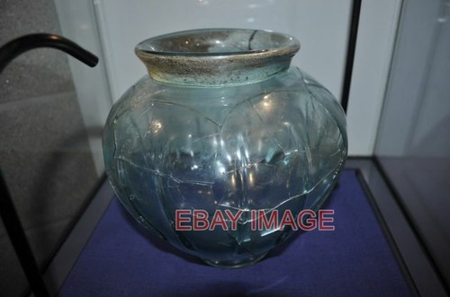 Photo roman glass bowl - a, very