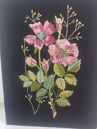 Pink roses vintage embroidery - pink,