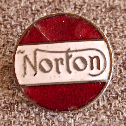 Norton red white enamel badge - white,