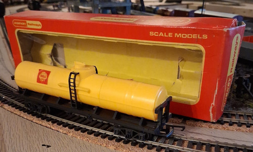 Hornby shell oil tanker bogie - oil,