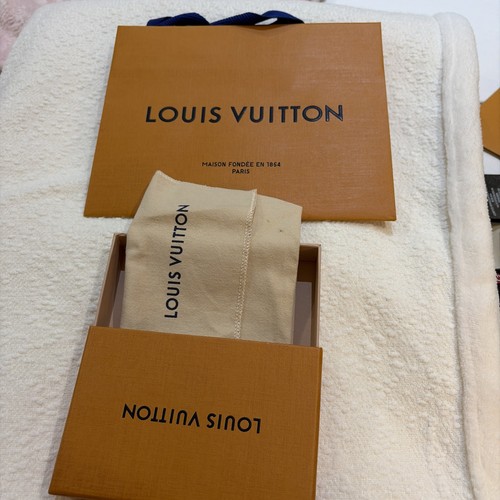 Louis vuitton small - louis,