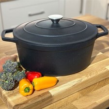 Matt Black Enamelled Oval Cast Iron Casserole Cooking Pot