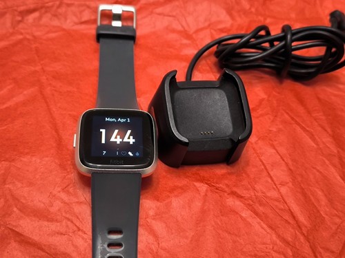 Fitbit versa lite fb415 - fitbit,