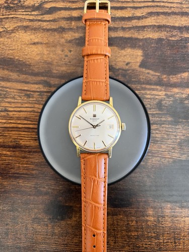 Vintage 1970 gold tissot - gold,