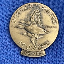 A Ducks Unlimited "Redhead" Sponsor Badge Pin - Bronze 25yrs WAGBI BASC Interest