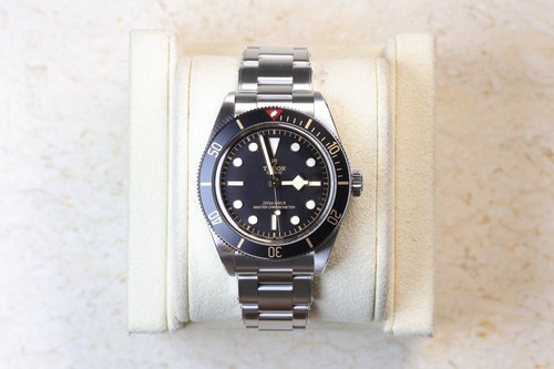 Unworn box papers - &,