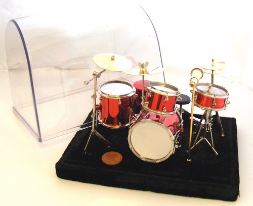 Dolls house red drum - dolls,