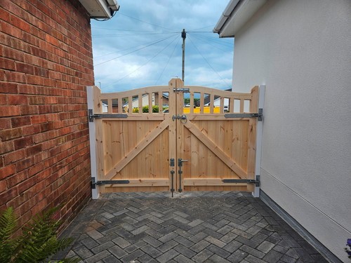 Wooden driveway gates - driveway,