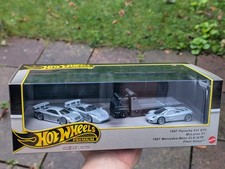 Hot Wheels Diorama Set  McLaren F1 ,  Porsche 911 GT1 , Mercedes-Benz CLK-GTR
