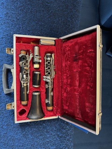 Boosey and hawk clarinet - hawk,