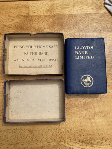 Vintage lloyds bank - lloyds,