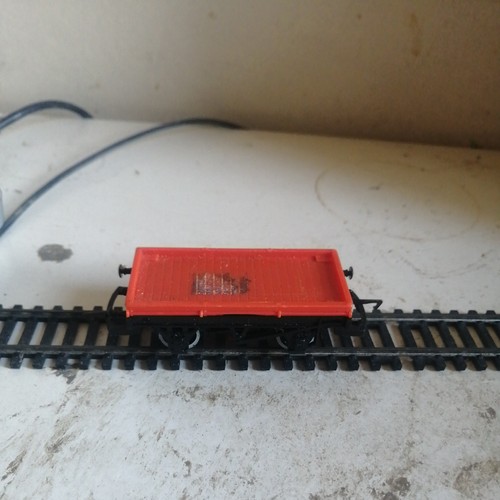 Hornby car loaded - , red