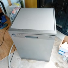 Beko Freestanding Dishwasher  Silver colour, Good Working Condition, Clean