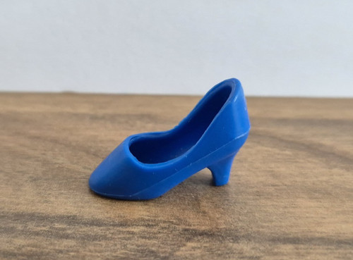 1980 sindy doll high - high, heels