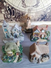 5x Miniature Houses From The