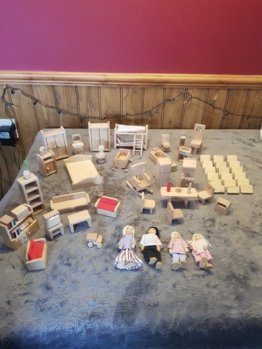 Large bundle wooden dolls - large,