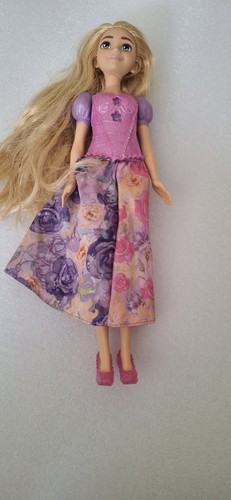 Rapunzel doll 2022 vgc - rapunzel, 2022.