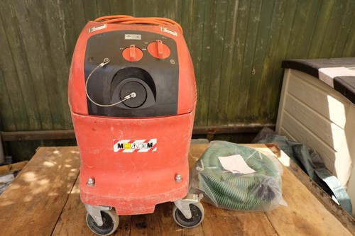 Hilti vc40 110v wet dry - um,