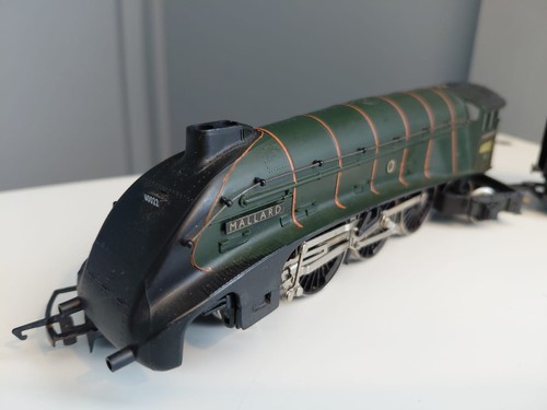 Hornby mallard locomotive - mallard,