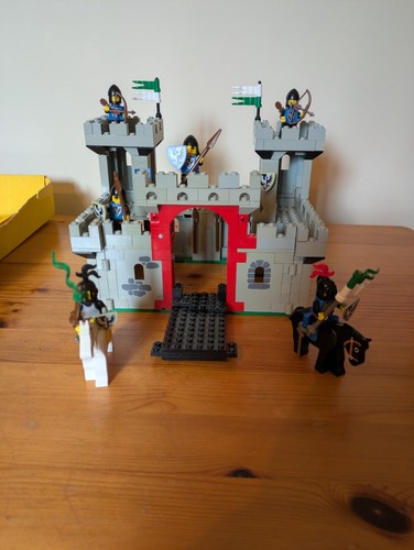 Lego 6073 knight castle - lego,