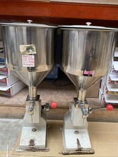 Liquid Filling Machine, Manual