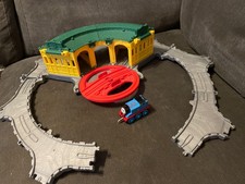 thomas the tank engine , tidmouth sheds with turn table and train,trackmaster?