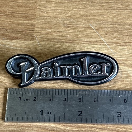 Jaguar daimler xj40 badge - daimler,