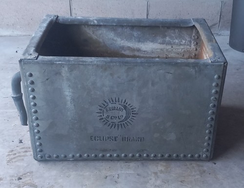 Galvanised water tank riveted - galvanised, tank.