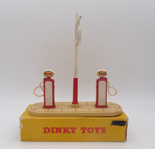 Dinky toys 781 petrol - dinky,
