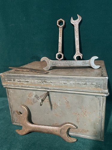 Vintage metal deed box - vintage,