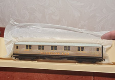 Hornby R4064A   LNER Teak