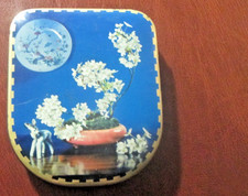 Vintage Edward Sharp & Sons Sweet Tin Flowers  4.5"/4"  Good Condition 1960's