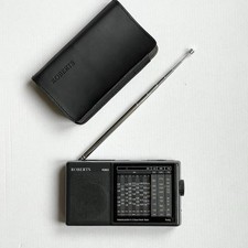 Roberts R862 World Band Radio Receiver - READ - Works on FM Only