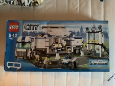 LEGO City 7743 Police Command