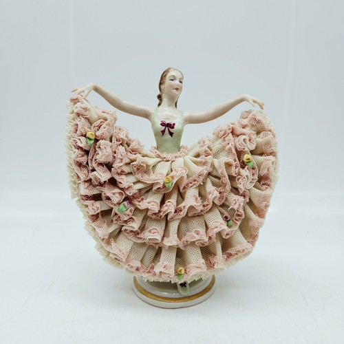 Irish dresden lace - mz,