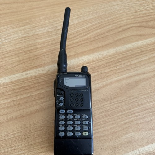 Yaesu 11r handheld - 2m,