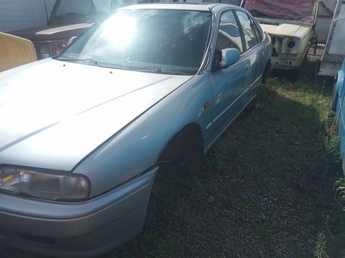 Rover 600 front - wing, side