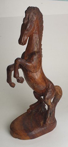 6152 carved wooden figure of - 6152,