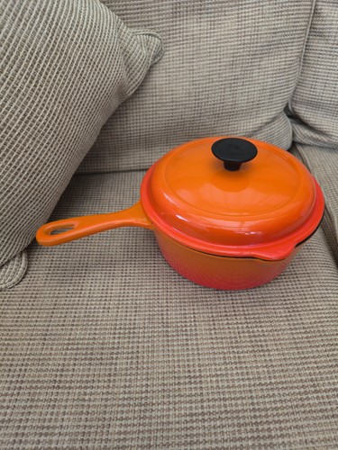 Creuset vintage cast iron - le,