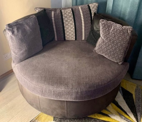 Large swivel love - large,